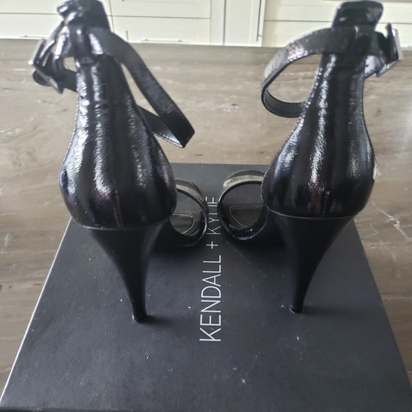 Kendall + Kylie EMILEE black patent - Picture 3 of 4